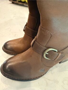 Born Women’s Brown Leather Buckle Boots With Zipper NWOT